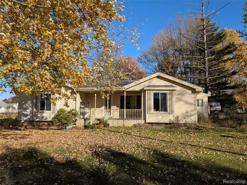 805 Oak St, Lennon, MI 48449