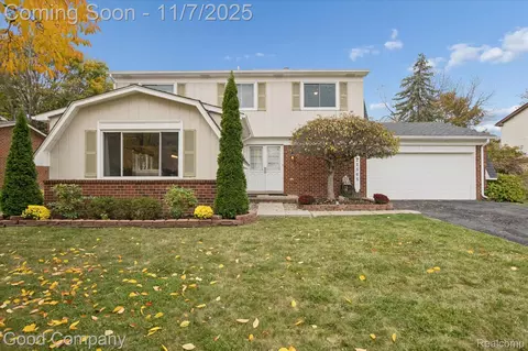 22565 Sheridan Rd, Novi, MI 48375