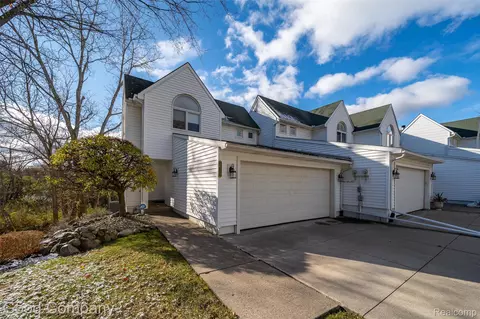 24117 Tana Ct, Farmington, MI 48335