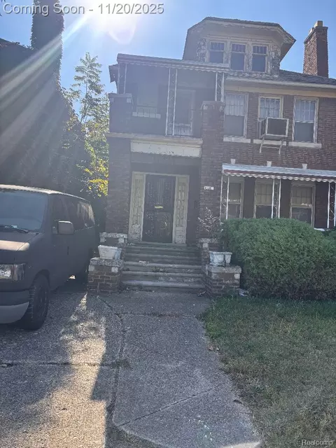 3269 Tuxedo St, Detroit, MI 48206