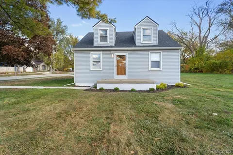 6211 Inkster Rd, Taylor, MI 48180