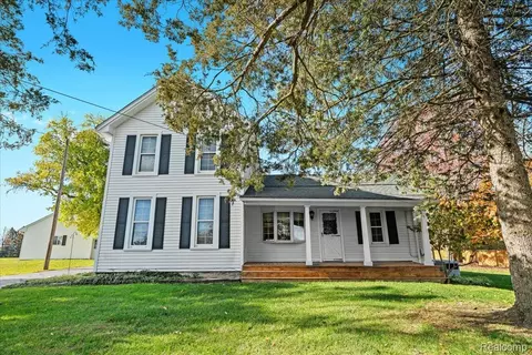 2795 N Burkhart Rd, Howell, MI 48855