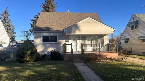 28526 Rush St, Garden City, MI 48135