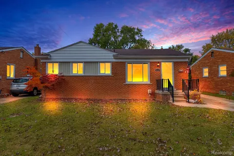 28925 Boston St, Saint Clair Shores, MI 48081