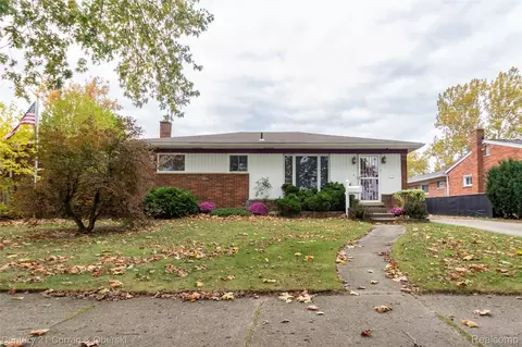 23214 S Brookside Dr, Dearborn Heights, MI 48125