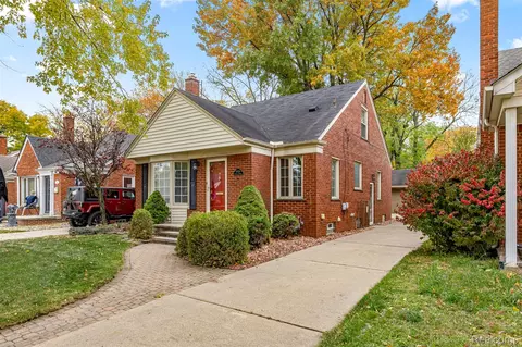 10126 Colwell Ave, Allen Park, MI 48101