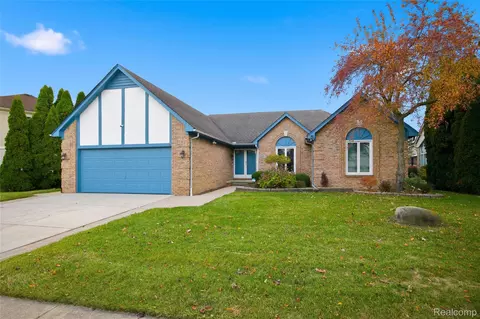 53071 Gregory Dr, Macomb, MI 48042