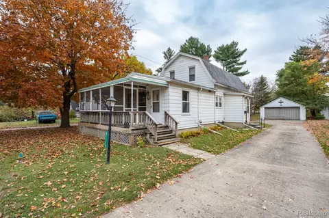 81115 Belle River Rd, Memphis, MI 48041