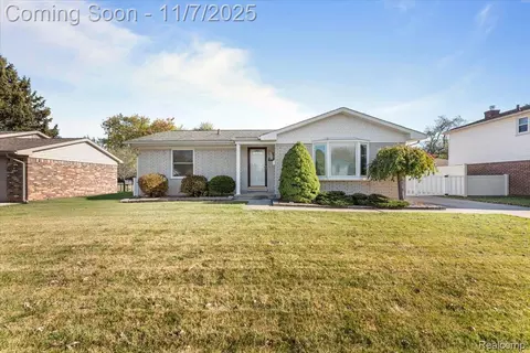18365 Winwood Ave, Brownstown, MI 48193
