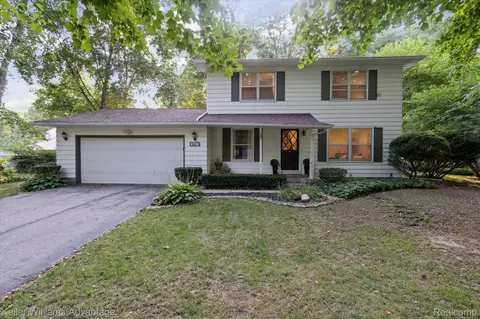 4724 Pin Oak Trl, Blackman, MI 49201