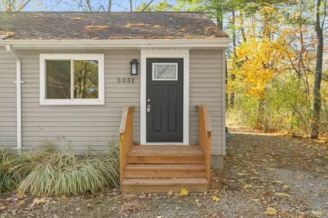 5051 Sashabaw Rd, Independence, MI 48346