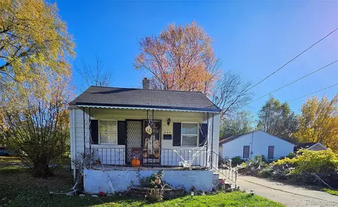 959 Tacken St, Flint, MI 48532
