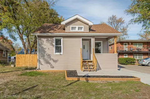 292 W Marshall St, Ferndale, MI 48220