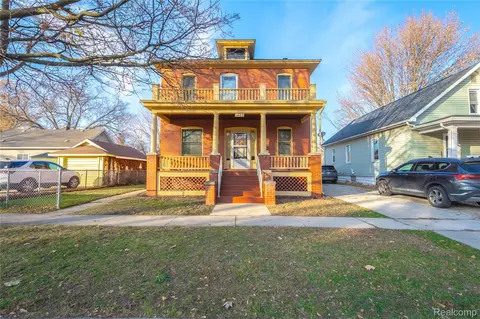 1423 Francis St, Port Huron, MI 48060