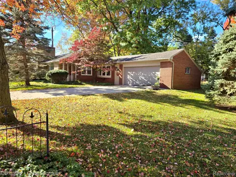 13933 Garfield, Redford, MI 48239