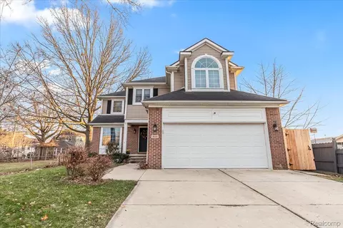 301 Riverside Dr, Wyandotte, MI 48192