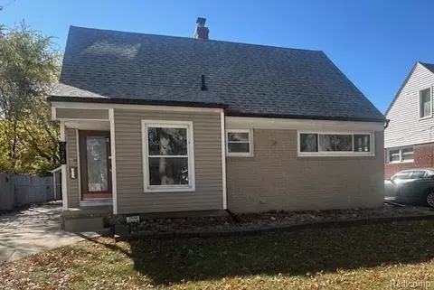 20260 Lancaster St, Harper Woods, MI 48225