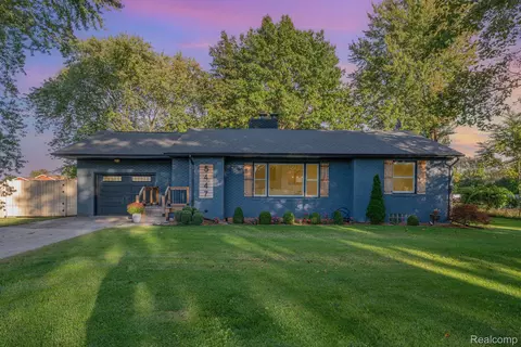 5447 Kasemeyer Rd, Bay City, MI 48706