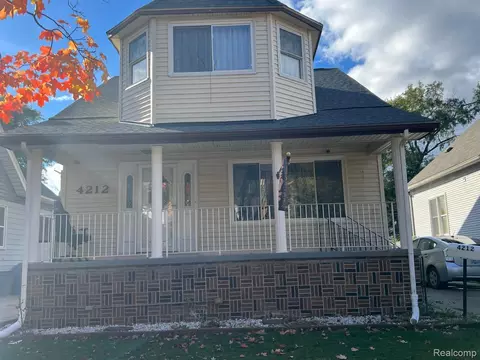 4212 Huron St, Dearborn Heights, MI 48125