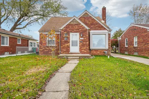 21799 Wilmot Ave, Eastpointe, MI 48021