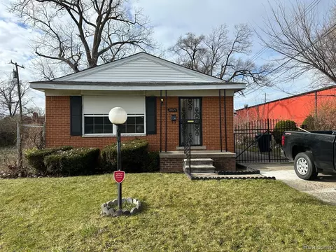 20525 Manor St, Detroit, MI 48221