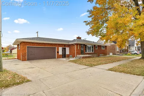 18530 Ruth St, Melvindale, MI 48122