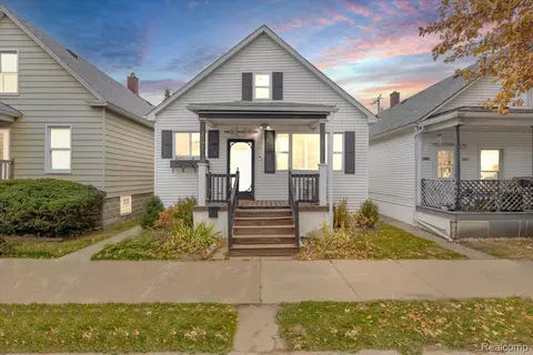 2997 Hanley St, Hamtramck, MI 48212