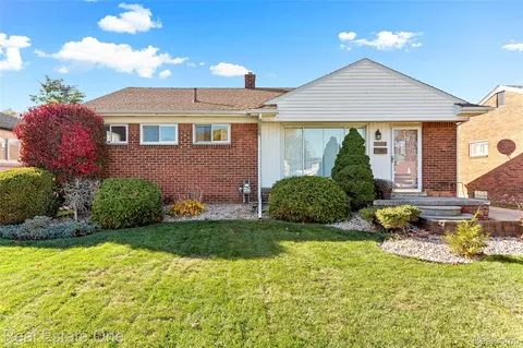 9864 Fox Ave W, Allen Park, MI 48101