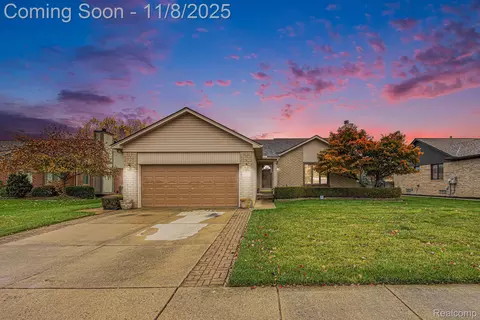 21630 Clifford Dr, Macomb, MI 48044