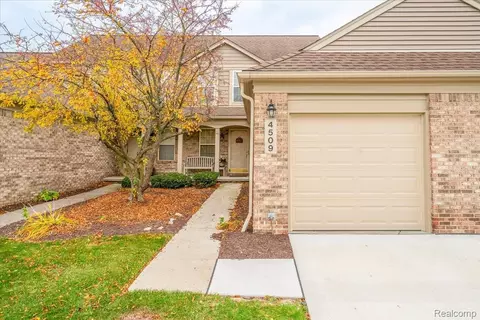 4509 Hunters Cir E, Canton, MI 48188
