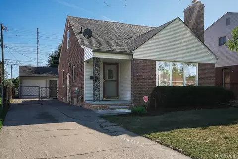 16544 Stricker Ave, Eastpointe, MI 48021