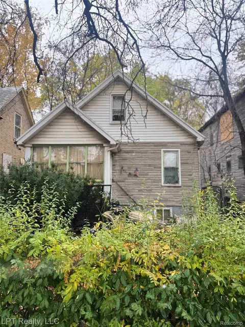3733 Greusel St, Detroit, MI 48210