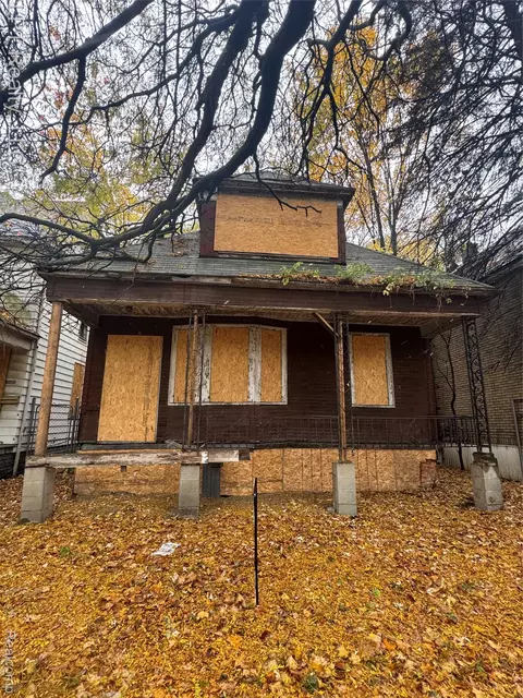 3717 Greusel St, Detroit, MI 48210