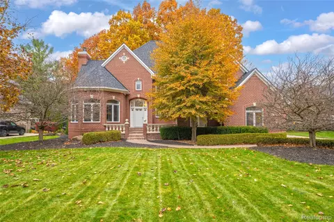 12277 Forest Glen Ln, Shelby Township, MI 48315