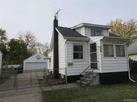 26211 Clancy St, Roseville, MI 48066