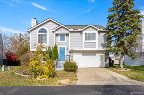 38560 Nellie Ln, Westland, MI 48186