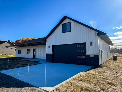 12415 Old Miller Rd, Lennon, MI 48449