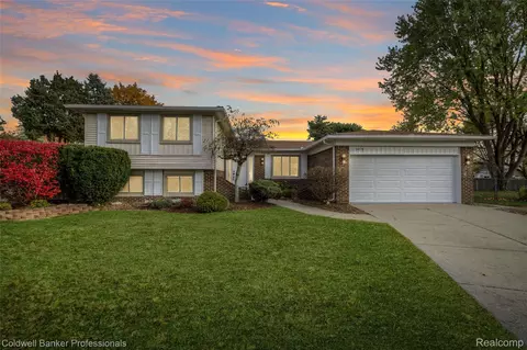 5076 Tyler Dr, Troy, MI 48085