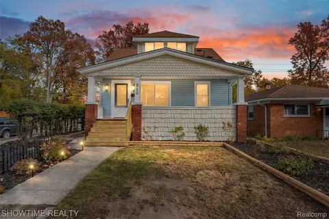 860 Gardendale St, Ferndale, MI 48220