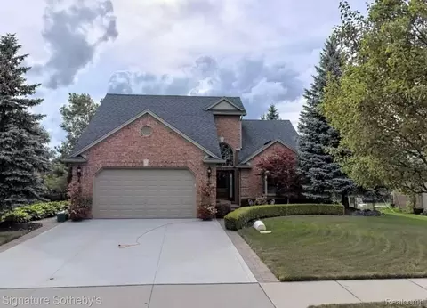 53907 Orson Dr, New Baltimore, MI 48047