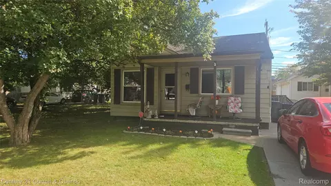 17964 Henry St, Melvindale, MI 48122