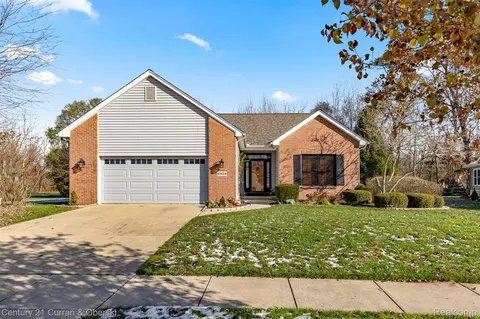 6858 Yorktown Pl, Bedford, MI 48182