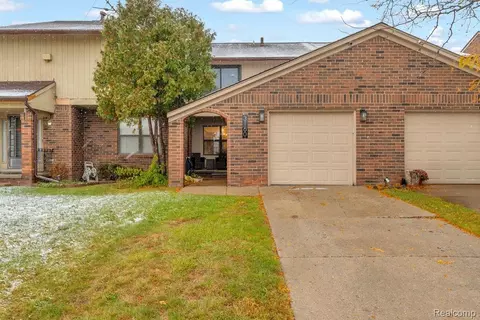 3160 Wood Cir, Detroit, MI 48207