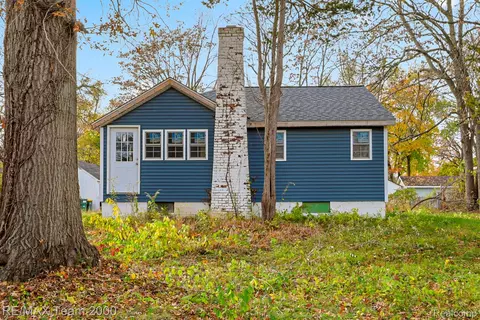 14060 Martinsville Rd, Van Buren, MI 48111