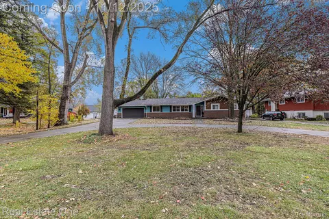 51376 Shelby Rd, Shelby Township, MI 48316