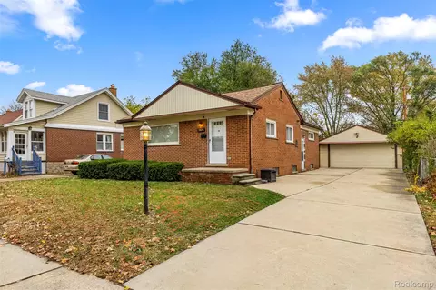 3841 Westpoint St, Dearborn, MI 48124