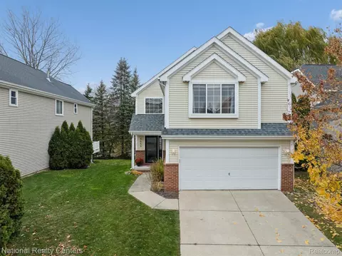 4658 Tiger Lily Trl, Independence, MI 48346
