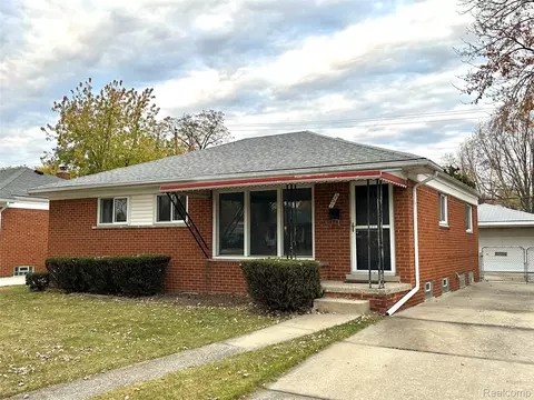 21543 Share St, Saint Clair Shores, MI 48082