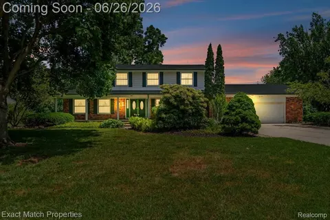 6737 Alderley Way, West Bloomfield, MI 48322