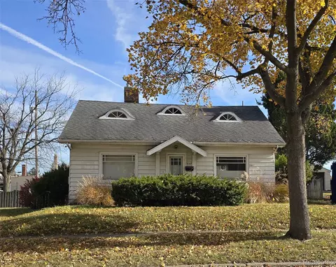939 Backus St, Jackson, MI 49202